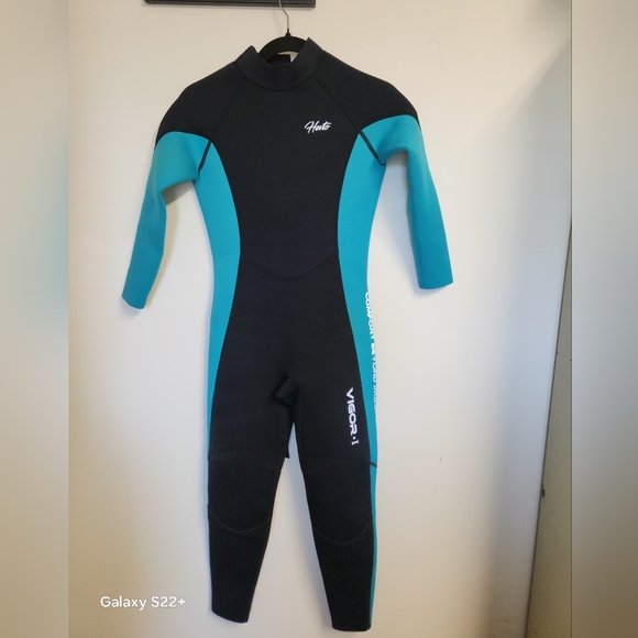 Hevto Other - Hevto Vigor-1 Youth Full Wetsuit Size 14.   #G11